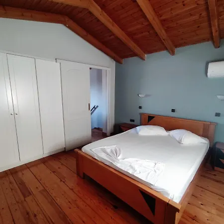 Athena Aparthotel 3*