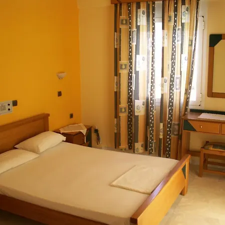 Aparthotel Athena 3*