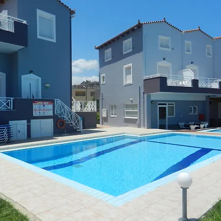 Athena Aparthotel 3*