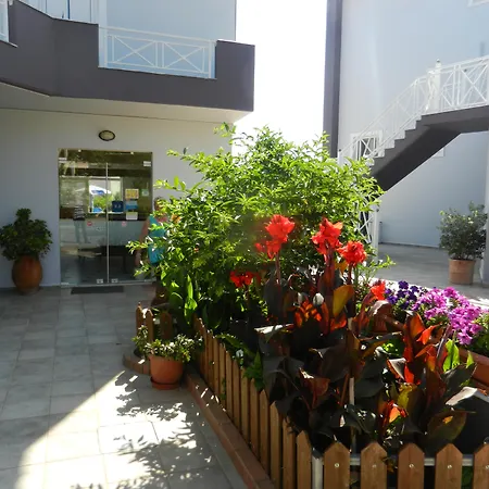 Athena Aparthotel 3*