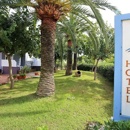 Aparthotel Athena 3*